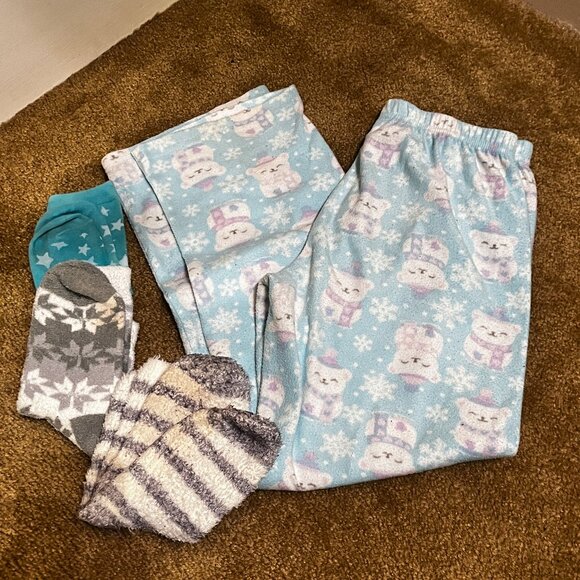 Lot of 10/12 PJ's & shorts - Picture 4 of 12